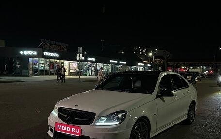 Mercedes-Benz C-Класс, 2009 год, 1 000 000 рублей, 2 фотография