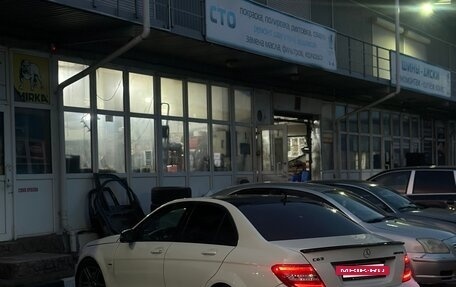Mercedes-Benz C-Класс, 2009 год, 1 000 000 рублей, 17 фотография