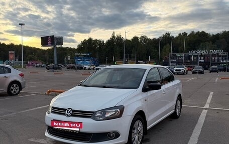 Volkswagen Polo VI (EU Market), 2014 год, 800 000 рублей, 4 фотография