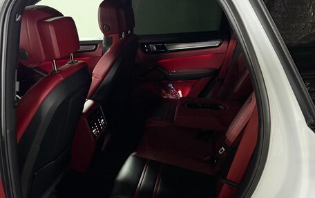 Porsche Cayenne III, 2023 год, 10 750 000 рублей, 24 фотография