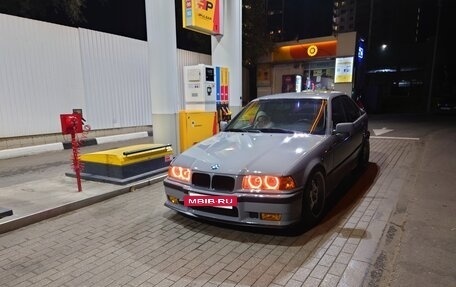 BMW 3 серия, 1992 год, 550 000 рублей, 3 фотография