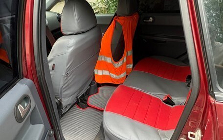 Mitsubishi Colt VI рестайлинг, 2004 год, 240 000 рублей, 6 фотография