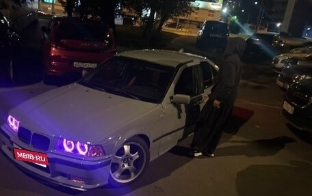 BMW 3 серия, 1992 год, 550 000 рублей, 9 фотография