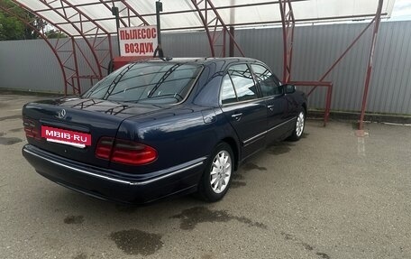 Mercedes-Benz E-Класс, 2000 год, 520 000 рублей, 3 фотография