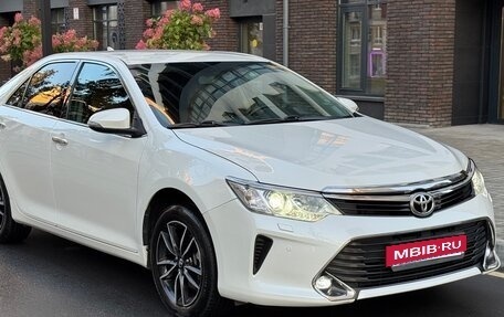 Toyota Camry, 2017 год, 1 645 000 рублей, 1 фотография