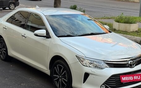 Toyota Camry, 2017 год, 1 645 000 рублей, 26 фотография