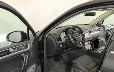 Volkswagen Touareg III, 2016 год, 3 200 000 рублей, 8 фотография