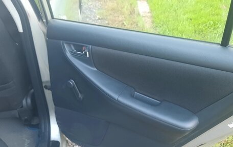 Toyota Corolla, 2004 год, 550 000 рублей, 13 фотография