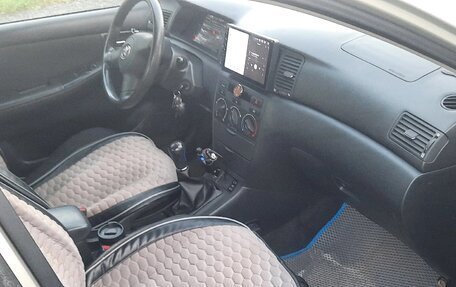 Toyota Corolla, 2004 год, 550 000 рублей, 15 фотография