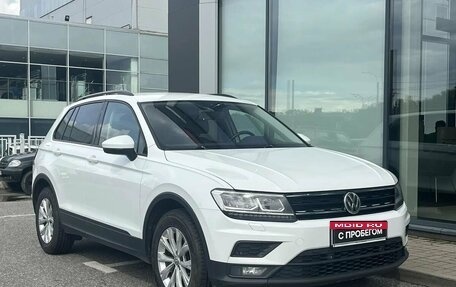 Volkswagen Tiguan II, 2019 год, 1 795 000 рублей, 3 фотография