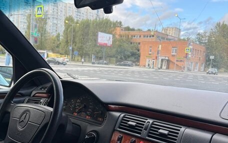 Mercedes-Benz E-Класс, 1997 год, 250 000 рублей, 4 фотография