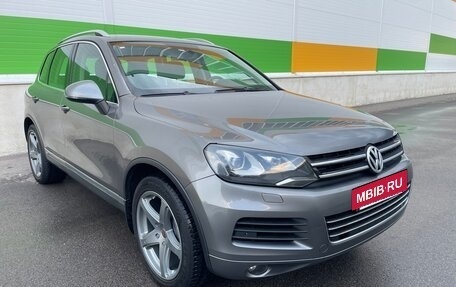 Volkswagen Touareg III, 2011 год, 1 850 000 рублей, 6 фотография