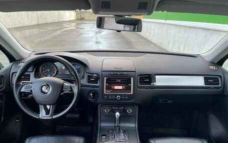 Volkswagen Touareg III, 2011 год, 1 850 000 рублей, 17 фотография