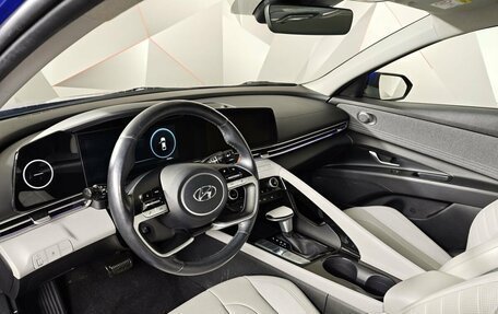 Hyundai Elantra, 2022 год, 2 092 000 рублей, 19 фотография