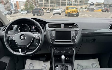 Volkswagen Tiguan II, 2017 год, 2 139 000 рублей, 10 фотография