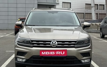 Volkswagen Tiguan II, 2017 год, 2 139 000 рублей, 8 фотография