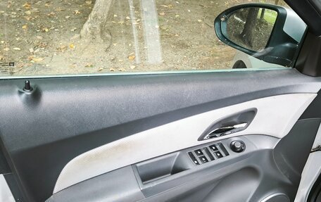 Chevrolet Cruze II, 2010 год, 350 000 рублей, 10 фотография