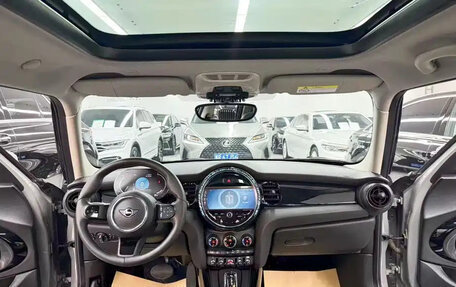 MINI Hatch, 2022 год, 1 690 017 рублей, 8 фотография