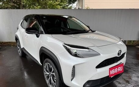 Toyota Yaris Cross, 2023 год, 1 348 017 рублей, 8 фотография