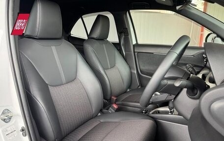 Toyota Yaris Cross, 2023 год, 1 348 017 рублей, 10 фотография