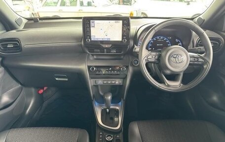 Toyota Yaris Cross, 2023 год, 1 348 017 рублей, 13 фотография