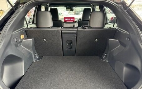 Toyota Yaris Cross, 2023 год, 1 348 017 рублей, 31 фотография