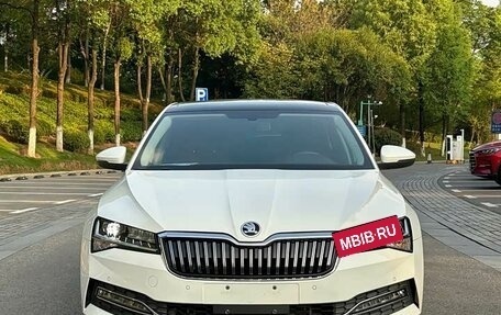 Skoda Superb III рестайлинг, 2022 год, 2 721 319 рублей, 3 фотография