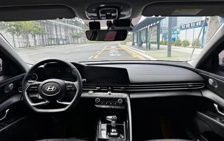 Hyundai Elantra, 2023 год, 1 350 600 рублей, 10 фотография