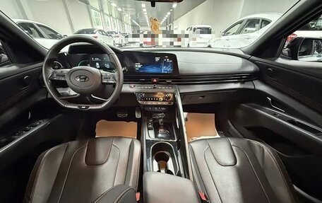 Hyundai Elantra, 2023 год, 1 370 000 рублей, 9 фотография