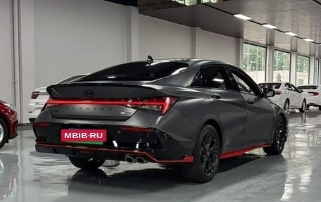 Hyundai Elantra, 2023 год, 1 370 000 рублей, 6 фотография