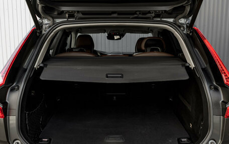 Volvo XC60 II, 2018 год, 3 200 000 рублей, 9 фотография