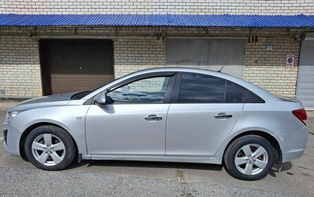 Chevrolet Cruze II, 2013 год, 800 000 рублей, 4 фотография