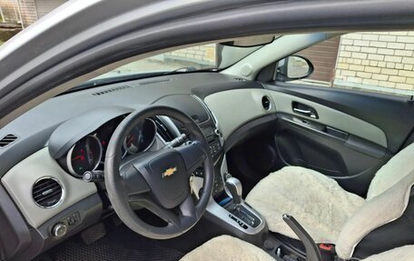 Chevrolet Cruze II, 2013 год, 800 000 рублей, 8 фотография
