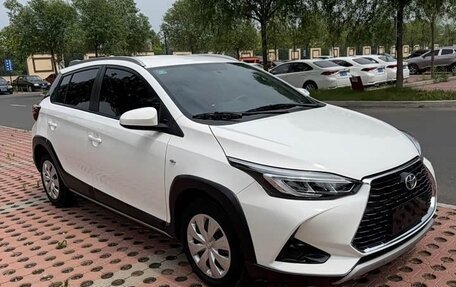 Toyota Yaris XP150 рестайлинг, 2022 год, 900 000 рублей, 2 фотография