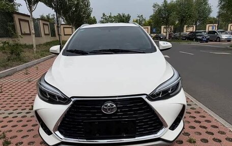 Toyota Yaris XP150 рестайлинг, 2022 год, 900 000 рублей, 3 фотография