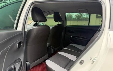 Toyota Yaris XP150 рестайлинг, 2022 год, 900 000 рублей, 10 фотография