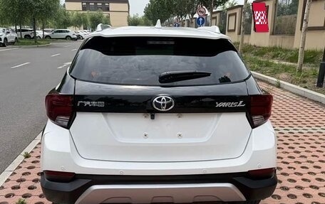 Toyota Yaris XP150 рестайлинг, 2022 год, 900 000 рублей, 7 фотография
