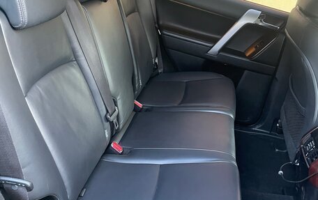 Toyota Land Cruiser Prado 150 рестайлинг 2, 2015 год, 3 600 000 рублей, 8 фотография