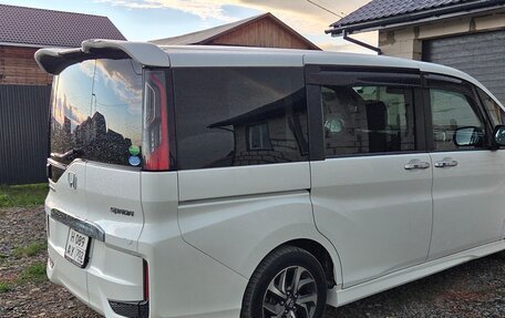Honda Stepwgn IV, 2015 год, 1 650 000 рублей, 2 фотография