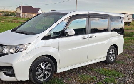 Honda Stepwgn IV, 2015 год, 1 650 000 рублей, 3 фотография