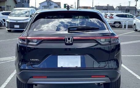 Honda Vezel, 2023 год, 1 758 000 рублей, 4 фотография