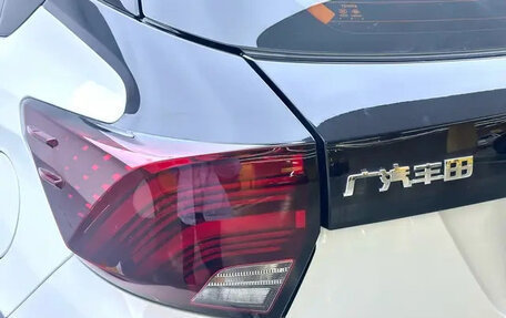 Toyota Yaris, 2022 год, 1 200 000 рублей, 7 фотография