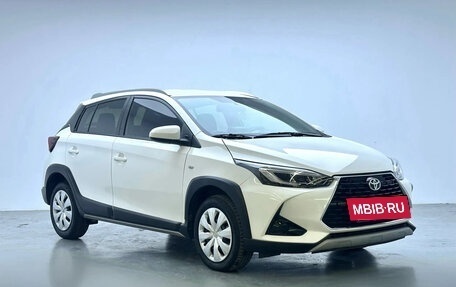 Toyota Yaris, 2022 год, 1 200 000 рублей, 12 фотография