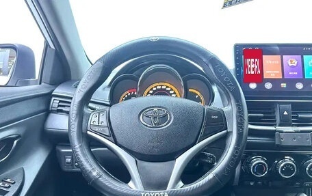 Toyota Yaris, 2022 год, 1 200 000 рублей, 14 фотография