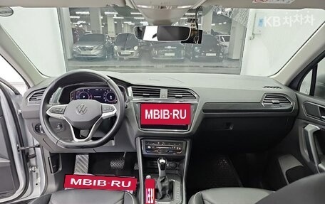 Volkswagen Tiguan II, 2023 год, 2 340 020 рублей, 7 фотография