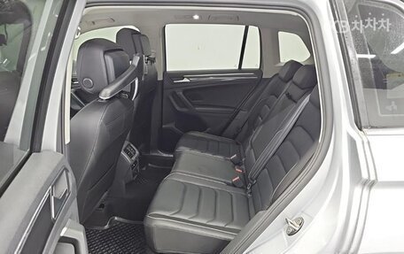 Volkswagen Tiguan II, 2023 год, 2 340 020 рублей, 12 фотография