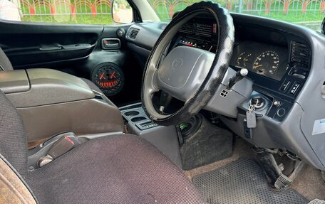 Toyota HiAce H100, 2003 год, 1 550 000 рублей, 11 фотография