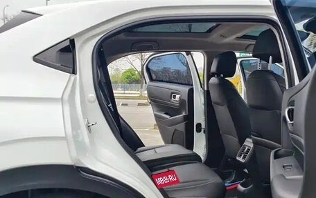 Honda Vezel, 2023 год, 1 810 004 рублей, 20 фотография