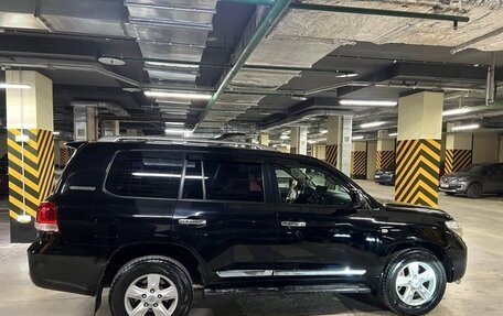 Toyota Land Cruiser 200, 2011 год, 2 750 000 рублей, 7 фотография
