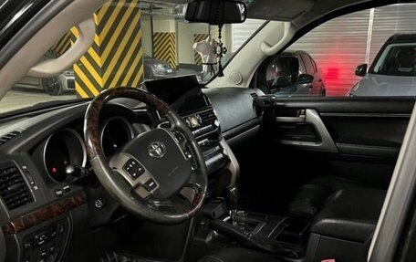 Toyota Land Cruiser 200, 2011 год, 2 750 000 рублей, 15 фотография